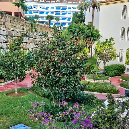 Duquesa Regents Apt, Large Balcony With Spectacular Sea Views Close To Port And