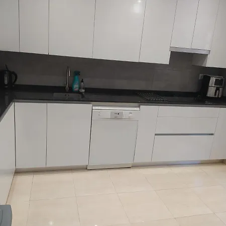 Duquesa Regents Apt, Large Balcony With Spectacular Sea Views Close To Port And * Manilva
