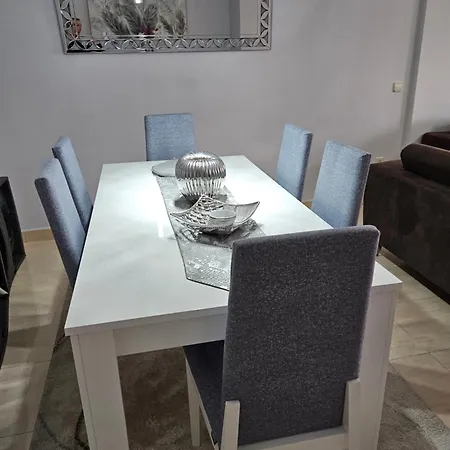 Apartment Duquesa Regents Apt, Large Balcony With Spectacular Sea Views Close To Port And