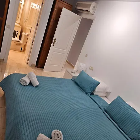 Duquesa Regents Apt, Large Balcony With Spectacular Sea Views Close To Port And *